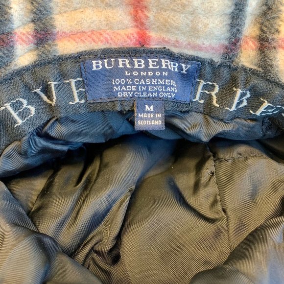 Burberry London Cashmere Wool Bucket Hat - Picture 4 of 4